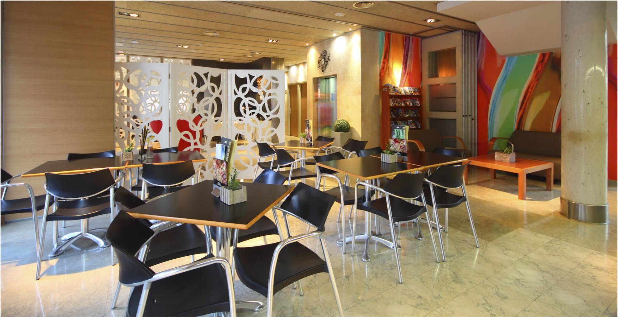 Aqua Hotel Nostre Mar Apartments Пинеда де Мар Екстериор снимка